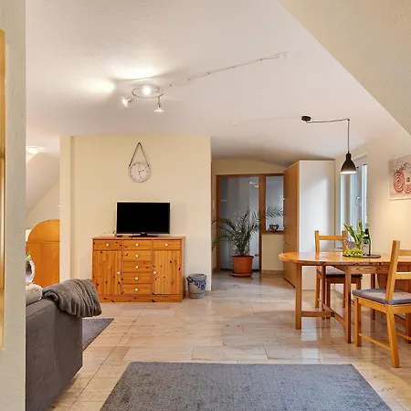 Appartement Ferienwohnung F Bolanz 1 *